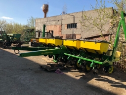 сеялка John Deere 7000 сеялка John Deere 7000