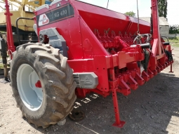 Сеялка зерновая Semeato TDNG 420 no-till механическая б/у Сеялка зерновая Semeato TDNG 420 no-till механическая б/у